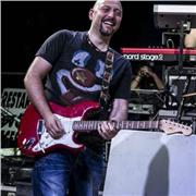 Musicista professionista laureato impartisce lezioni di chitarra, qualsiasi livello o età